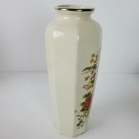 Vintage Japanese Vase Red Pink Roses Gold Trimmed 11 Inch Tall Signed JAPAN - Picture 4 of 6